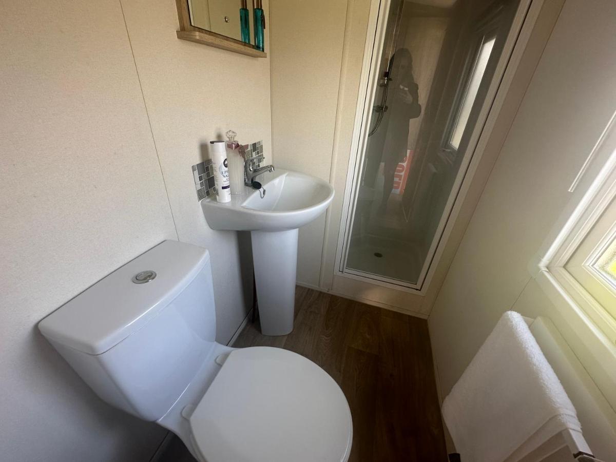 Caravan Delta 2 Bedroom In Holiday home *